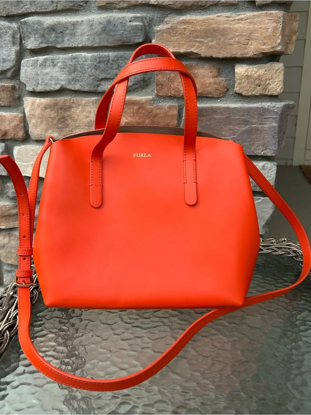 Excellent! FURLA Genuine Leather ORANGE Handbag w/Crossbody Strap